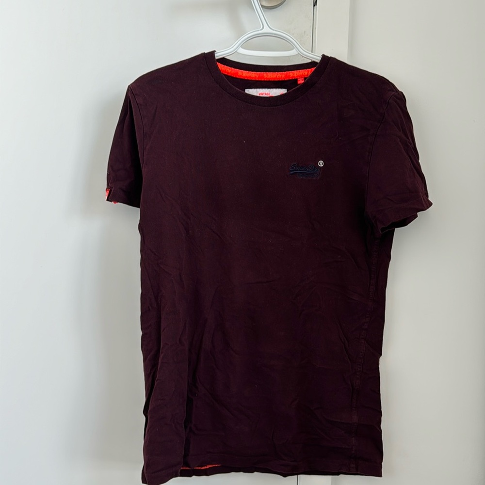 Burgundy superdry tshirt
